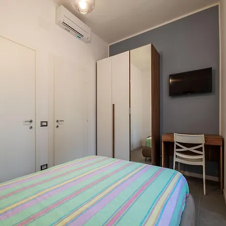 Apartamento Guesthost - Elegant&central In Piazza Bologna *